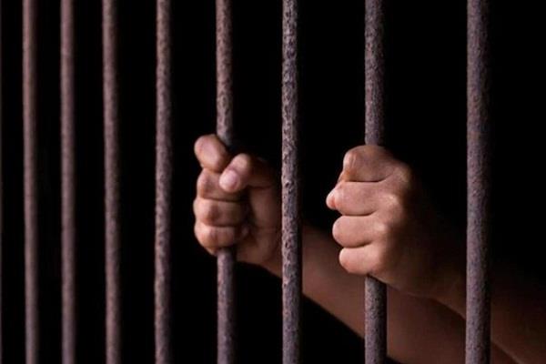 ਸਿੰਗਾਪੁਰ ''ਚ ਪੁਲਸ ਅਧਿਕਾਰੀ ਨਾਲ ਕੁੱਟਮਾਰ ਕਰਨ ਦੇ ਮਾਮਲੇ ''ਚ ਭਾਰਤੀ ਨਾਗਰਿਕ ਨੂੰ ਹੋਈ ਜੇਲ੍ਹ।