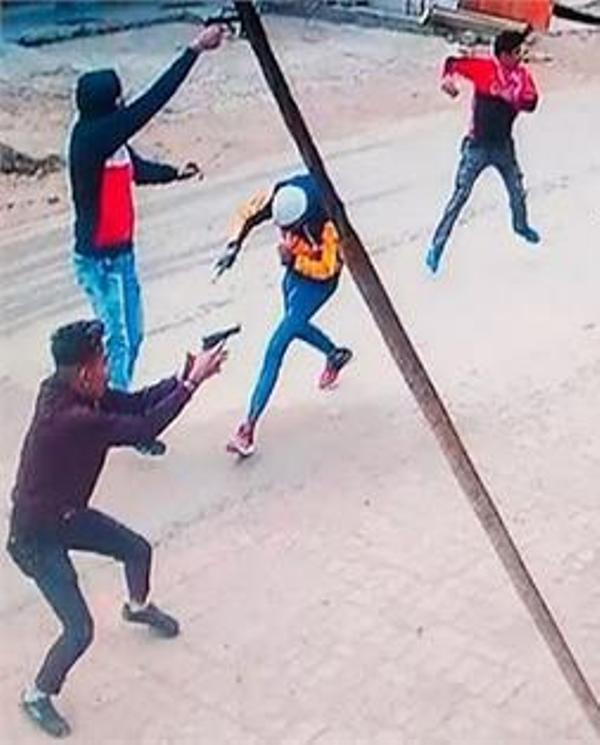 ਦਿੱਲੀ ਪੁਲਸ ਨੇ ਡੇਰਾ ਪ੍ਰੇਮੀ ਕਤਲ ਮਾਮਲੇ ''ਚ ਕਾਬੂ ਕੀਤੇ 3 ਸ਼ੂਟਰ। 