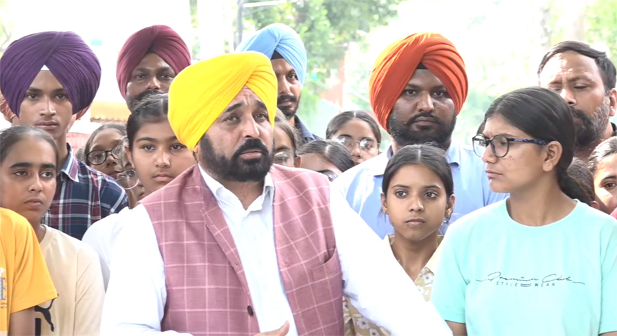 CM ਮਾਨ ਨੇ ਚੰਦਰਯਾਨ-3 ਦੀ ਲਾਂਚਿੰਗ ਵੇਖ ਕੇ ਪਰਤੇ ਬੱਚਿਆਂ ਨਾਲ ਕੀਤੀ ਮੁਲਾਕਾਤ, ਕੀਤਾ ਐਲਾਨ,ਪੰਜਾਬ ਵਿਚ ਬਣਾਇਆ ਜਾਵੇਗਾ ਇਸਰੋ ਦਾ ਮਿਊਜ਼ੀਅਮ