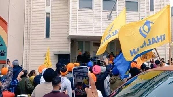  ਖਾਲਿਸਤਾਨੀ ਗਤੀਵਿਧੀਆਂ ਕਾਰਨ ਕੈਨੇਡਾ ’ਚ ਅਸੁਰੱਖਿਅਤ ਹਨ ਡਿਪਲੋਮੈਟ ਕੰਪਲੈਕਸ, ਭਾਰਤ ਨੇ ਕੀਤੀ ਸ਼ਿਕਾਇਤ। 