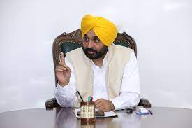 ਤਹਿਸੀਲਾਂ ''ਚ ਹੁੰਦੀ ਖੱਜਲ-ਖੁਆਰੀ ਤੋਂ ਛੁਟਕਾਰਾ ਦਿਵਾਉਣ ਲਈ ਪੰਜਾਬ ਸਰਕਾਰ ਵੱਲੋਂ ਰਜਿਸਟਰੀ ਨੂੰ ਲੈ ਕੇ ਨਵਾਂ ਫਾਰਮੈਟ ਲਾਗੂ ਹੋਇਆ।