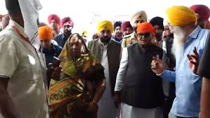 ਸ੍ਰੀ ਹਰਿਮੰਦਰ ਸਾਹਿਬ CM ਮਾਨ ਤੇ ਰਾਜਪਾਲ ਗੁਲਾਬ ਚੰਦ ਕਟਾਰੀਆ ਹੋਏ ਨਤਮਸਤਕ