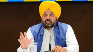  ਨਸ਼ਿਆ ਨੂੰ ਰੋਕਣ ਲਈ ਮੁੱਖ ਮੰਤਰੀ ਭਗਵੰਤ ਸਿੰਘ ਮਾਨ ਵੱਲੋਂ ਵਿਸ਼ੇਸ਼ ਯਤਨ, ਸਖ਼ਤ ਫੈਸਲੇ ਲੈਣ ਤੋਂ ਵੀ ਪਿੱਛੇ ਨਹੀਂ ਹਟ ਰਹੀ ਸਰਕਾਰ