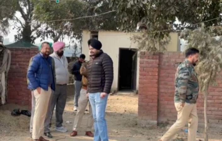 ਗ੍ਰਨੇਡ ਨਾਲ ਗੁਰਦਾਸਪੁਰ ਦੀ ਚੌਂਕੀ ’ਤੇ ਹੋਇਆ ਹਮਲਾ, ਆਟੋ ''ਚੋਂ ਹੀ ਸੁੱਟਿਆ ਗਿਆ ਸੀ ਗ੍ਰਨੇਡ