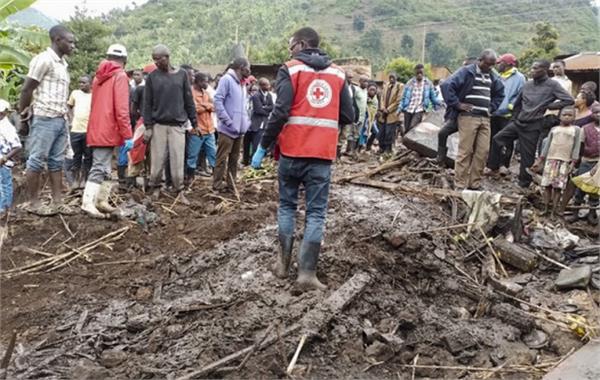 ਜ਼ਮੀਨ ਖਿਸਕਣ ਨਾਲ ਯੂਗਾਂਡਾ ''ਚ 10 ਮੌਤਾਂ, ਕਈ ਲਾਪਤਾ