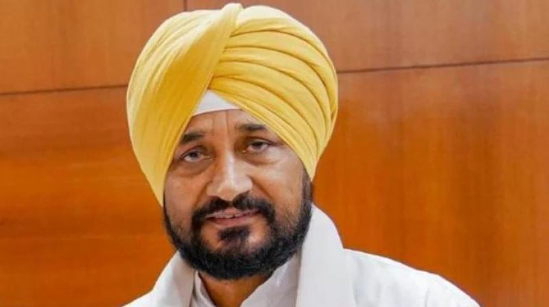 PM ਖ਼ਿਲਾਫ਼ ਚੰਨੀ ਨੇ ਅਨੁਰਾਗ ਠਾਕੁਰ ਦੀ ਟਿੱਪਣੀ ਮਾਮਲੇ ''''ਚ ''''ਵਿਸ਼ੇਸ਼ ਅਧਿਕਾਰ ਹਨਨ'''' ਦਾ ਨੋਟਿਸ ਦਿੱਤਾ