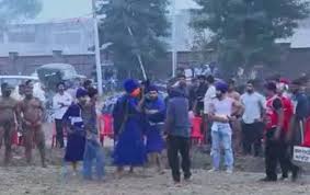 ਪੰਜਾਬ ''ਚ ਛਿੰਝ ਦਾ ਮੇਲਾ ਜੰਗ ਦਾ ਮੈਦਾਨ ਬਣਿਆ , ਚੱਲੀਆਂ ਠਾਹ-ਠਾਹ ਗੋਲ਼ੀਆਂ