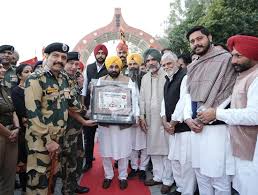 ਹੁਸੈਨੀਵਾਲਾ ਬਾਰਡਰ ''ਤੇ ਮੁੱਖ ਮੰਤਰੀ ਭਗਵੰਤ ਮਾਨ ਨੇ ਰੀਟਰੀਟ ਸੈਰਾਮਨੀ ''ਚ ਕੀਤੀ ਸ਼ਮੂਲੀਅਤ