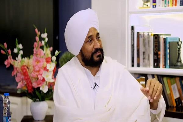  ਤਿੰਨ ਮਹੀਨਿਆਂ ’ਚ ਰੋਟੀ-ਪਾਣੀ ’ਤੇ ਸਾਬਕਾ ਮੁੱਖ ਮੰਤਰੀ ਚਰਨਜੀਤ ਚੰਨੀ ਨੇ ਖਰਚੇ 60 ਲੱਖ ਰੁਪਏ। 
