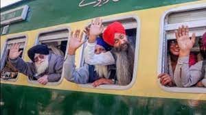 ਪਾਕਿ ''ਚ ਪੰਜਾਬ ਸੂਬੇ ਵਿਚ ਸਿੱਖ ਸ਼ਰਧਾਲੂਆਂ ਨੂੰ ਲੈ ਕੇ ਨਨਕਾਣਾ ਸਾਹਿਬ ਜਾ ਰਹੀ ਵਿਸ਼ੇਸ਼ ਰੇਲਗੱਡੀ ਦੇ  9 ਡੱਬੇ ਪਟੜੀ ਤੋਂ ਉਤਰੇ , ਕੋਈ ਜ਼ਖਮੀ ਨਹੀਂ। 