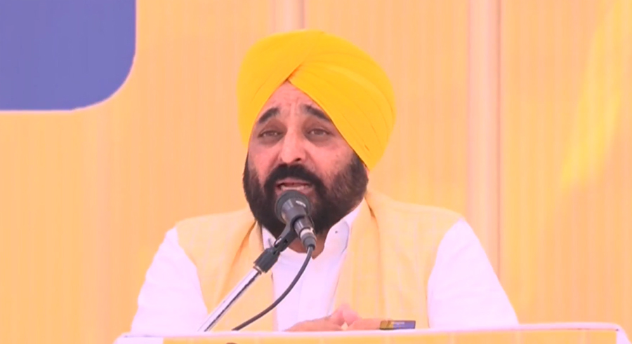 ‘ਆਪ’ ਵੱਲੋਂ ਕੇਜਰੀਵਾਲ ਦੀ ਗ੍ਰਿਫ਼ਤਾਰੀ ਖ਼ਿਲਾਫ਼ ਭੁੱਖ ਹੜਤਾਲ,CM ਭਗਵੰਤ ਮਾਨ ਰਹੇ ਮੌਜੂਦ,ਭਾਜਪਾ ''ਤੇ ਸਾਧੇ ਨਿਸ਼ਾਨੇ
