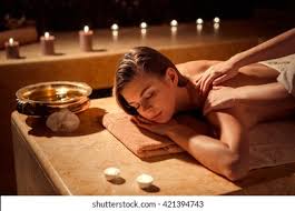 ਜਿਸਮ ਵੇਚ ਰਹੀਆਂ ਹਾਈ ਪ੍ਰੋਫਾਈਲ ਕੁੜੀਆਂ ਸਪਾ ਸੈਂਟਰ ''ਚ  , ਕੁਝ ਮਿੰਟਾਂ ਦੀ ਸਰਵਿਸ ਦੇ ਵਸੂਲੇ ਜਾ ਰਹੇ ਹਜ਼ਾਰਾਂ ਰੁਪਏ