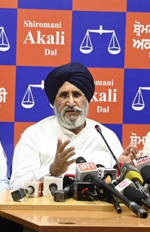 ਸ਼੍ਰੋਮਣੀ ਅਕਾਲੀ ਦਲ ਦਾ ਅਕਾਲੀ ਉਮੀਦਵਾਰ ਦੇ ''ਆਪ'' ''ਚ ਸ਼ਾਮਲ ਹੋਣ ਮਗਰੋਂ ਪਹਿਲਾ ਬਿਆਨ