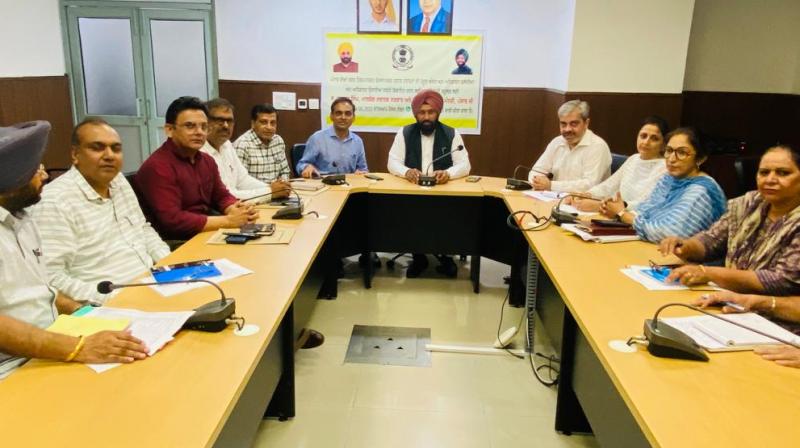  ਮੰਤਰੀ ਬਲਕਾਰ ਸਿੰਘ ਨੇ ਪੰਜਾਬ ਵਿਚ ਅਣ-ਅਧਿਕਾਰਤ ਕਲੋਨੀਆਂ ਅਤੇ ਉਸਾਰੀਆਂ ਵਿਰੁਧ ਸ਼ਿਕਾਇਤਾਂ ਲਈ ਵ੍ਹਟਸਐਪ ਨੰਬਰ ਕੀਤਾ ਲਾਂਚ