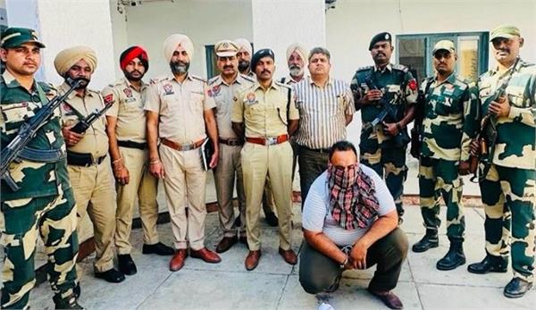 ਬਾਰਡਰ ਰੇਂਜ ਪੁਲਸ ਨੇ ਵੱਡੀ ਕਾਰਵਾਈ ਕਰਦੇ ਹੋਏ ਹੈਰੋਇਨ ਦੀ ਸਮੱਗਲਿੰਗ ਕਰਨ ਵਾਲਾ ਅੰਤਰਰਾਸ਼ਟਰੀ ਸਮੱਗਲਰ ਕੀਤਾ ਗ੍ਰਿਫ਼ਤਾਰ