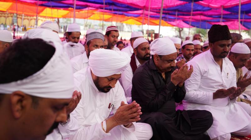 MP ਚੰਨੀ ਸਮੇਤ ਕਈ ਆਗੂ ਜਲੰਧਰ ਈਦਗਾਹ ਪਹੁੰਚੇ , ਇਕ ਦੂਜੇ ਨੂੰ ਦਿਤੀ ਬਕਰੀਦ ਦੀ ਵਧਾਈ