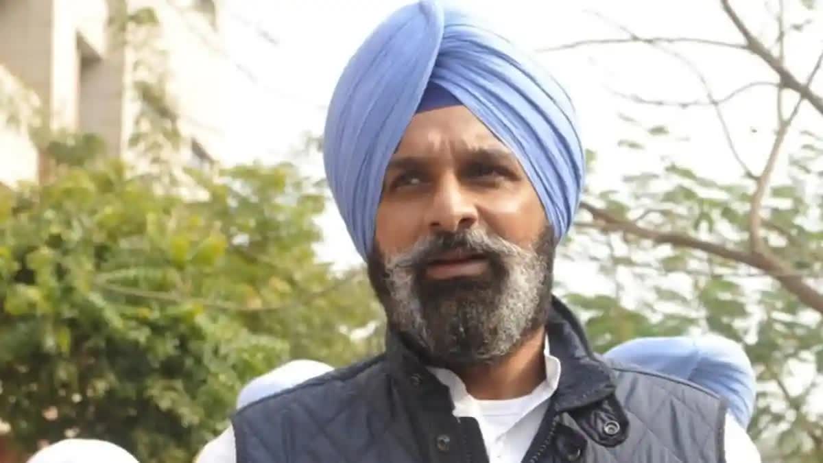ਵੱਡੀ ਖ਼ਬਰ: ਅਕਾਲੀ ਆਗੂ ਬਿਕਰਮ ਮਜੀਠੀਆ ਨੂੰ ਮੁੜ ਡਰੱਗ ਮਾਮਲੇ ''ਚ SIT ਦਾ ਸੰਮਨ 