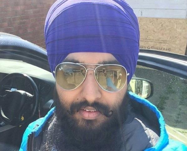 ਲੰਡਨ ''ਚ ਭਾਰਤੀ ਦੂਤਘਰ ਦੇ ਘਿਰਾਓ ਦੀ ਅੰਮ੍ਰਿਤਪਾਲ ਦੇ ਵਿਚੋਲੇ ਵੱਲੋਂ ਕਾਲ, ਭਾਰਤ ਨੂੰ ਲੋੜੀਂਦਾ ਹੈ ਅਵਤਾਰ ਸਿੰਘ ਖੰਡਾ। 