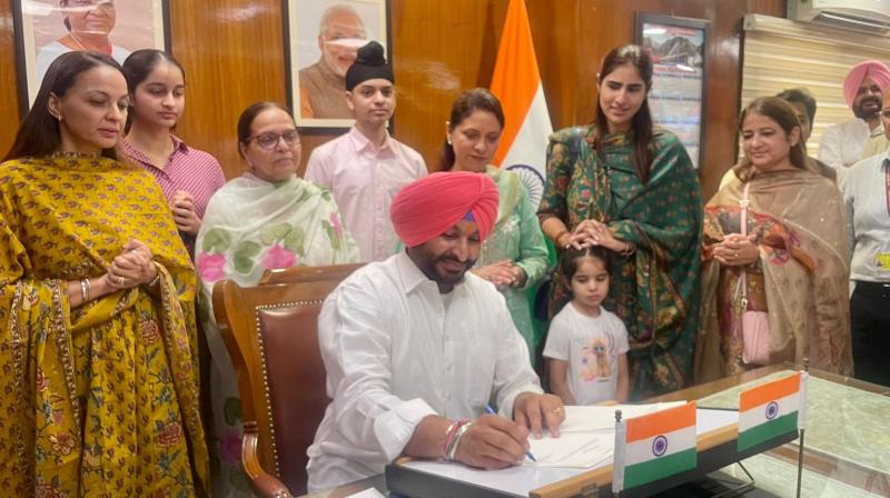ਰੇਲ ਰਾਜ ਮੰਤਰੀ ਵਜੋਂ ਰਵਨੀਤ ਬਿੱਟੂ ਨੇ ਸੰਭਾਲਿਆ ਅਹੁਦਾ 