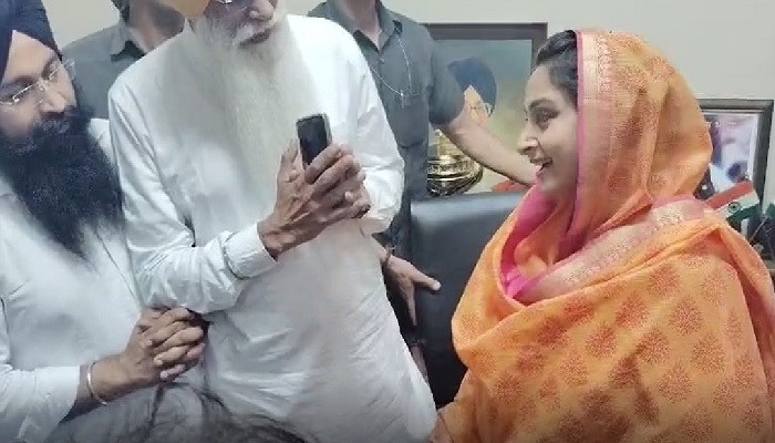 ਲਗਾਤਾਰ ਚੌਥੀ ਵਾਰ ਬਠਿੰਡਾ ਸੀਟ ਤੋਂ ਜਿੱਤ ਕੇ ਹਰਸਿਮਰਤ ਕੌਰ ਬਾਦਲ ਬਣੇ ਸਾਂਸਦ