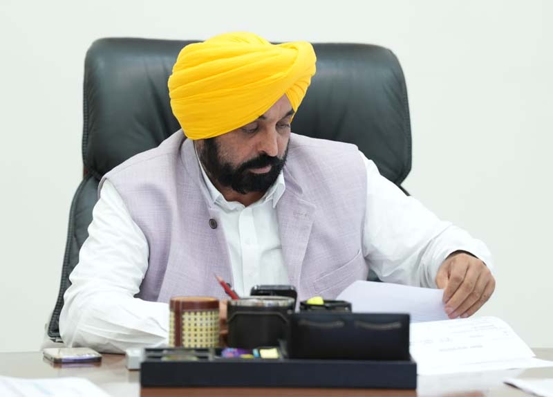 ਅਧਿਆਪਕਾਂ ਵੱਲ ਖ਼ਾਸ ਧਿਆਨ : ਵਾਧੂ ਕੰਮਾਂ ਤੋਂ ਅਧਿਆਪਕਾਂ ਦੀ ਛੁੱਟੀ, ਸਿਰਫ਼ ਪੜ੍ਹਾਈ ’ਤੇ ਦਿੱਤਾ ਜਾ ਰਿਹੈ ਜ਼ੋਰ