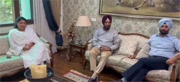 ਭਾਜਪਾ ਨੂੰ ਪੰਜਾਬ ''ਚ ਝਟਕਾ, ਵੱਡੇ ਨੇਤਾਵਾਂ ਨੇ ਪਾਰਟੀ ਛੱਡ ਫੜਿਆ ''ਕਾਂਗਰਸ ਦਾ ਹੱਥ'' 