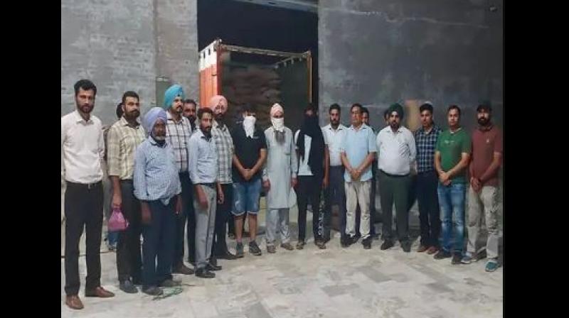 ਗਰੀਬ ਪਰਿਵਾਰਾਂ ਲਈ ਚੌਲਾਂ ਦੀ ਵੰਡ ’ਚ ਹੋਏ 1.55 ਕਰੋੜ ਰੁਪਏ ਦੇ ਗ਼ਬਨ ਦਾ ਵਿਜੀਲੈਂਸ ਬਿਊਰੋ ਨੇ ਕੀਤਾ ਪਰਦਾਫਾਸ਼