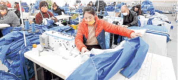 ਚੀਨੀ ਨੌਜਵਾਨ ਹੁਣ ਫੈਕਟਰੀਆਂ ’ਚ ਕੰਮ ਨਹੀਂ ਕਰਨਾ ਚਾਹੁੰਦੇ ਹਨ। 