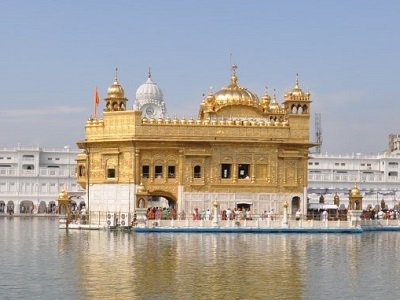 ਸ੍ਰੀ ਗੁਰੂ ਅਰਜਨ ਦੇਵ ਜੀ ਦੇ ਸ਼ਹੀਦੀ ਦਿਹਾੜੇ ਮੌਕੇ ਸ੍ਰੀ ਹਰਿਮੰਦਰ ਸਾਹਿਬ ''ਚ ਵੱਡੀ ਗਿਣਤੀ ਚ ਸੰਗਤਾਂ ਹੋਈਆਂ ਨਤਮਸਤਕ