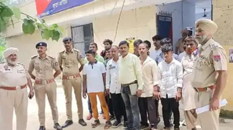 18 ਪਾਕਿਸਤਾਨੀ ਕੈਦੀਆਂ ਨੂੰ ਭਾਰਤ ਸਰਕਾਰ ਨੇ ਕੀਤਾ ਰਿਹਾਅ,ਅਟਾਰੀ ਸਰਹੱਦ ਰਾਹੀਂ ਆਪਣੇ ਵਤਨ ਲਈ ਰਵਾਨਾ