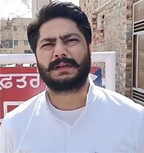 ਸਾਬਕਾ ਵਿਧਾਇਕ ਦਲਵੀਰ ਗੋਲਡੀ ਪਹੁੰਚੇ ਵਿਜੀਲੈਂਸ ਦਫ਼ਤਰ,ਬੋਲੇ-CM ਖ਼ਿਲਾਫ਼ ਚੋਣ ਲੜੀ ਹੈ, ਇਹ ਤਾਂ ਝੱਲਣਾ ਹੀ ਪਵੇਗਾ