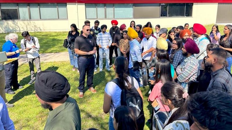 ਕੈਨੇਡਾ ਪੁੱਜੇ ਪੰਜਾਬੀਆਂ ਲਈ ਗੰਭੀਰ ਰਿਹਾਇਸ਼ ਸੰਕਟ, ਧਰਨਾ ਲਾਉਣ ਲਈ ਹੋਏ ਮਜ਼ਬੂਰ। 