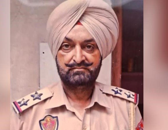 ਸ਼ੱਕੀ ਹਾਲਾਤ ''ਚ ਲੁਧਿਆਣਾ ''ਚ ਸਬ-ਇੰਸਪੈਕਟਰ ਦੀ ਮੌਤ, LIG ਫਲੈਟ ''ਚੋਂ ਮਿਲੀ ਲਾਸ਼