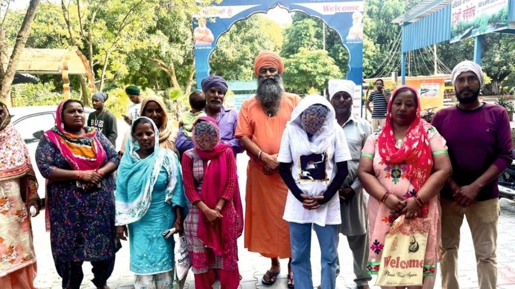 ਸੰਤ ਸੀਚੇਵਾਲ ਦੀ ਕੋਸ਼ਿਸ਼ਾਂ ਨਾਲ ਇਰਾਕ ‘ਚ ਫਸੀਆਂ ਦੋ ਪੰਜਾਬੀ ਧੀਆਂ ਦੀ ਹੋਈ ਵਤਨ ਵਾਪਸੀ