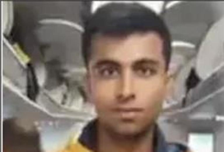 14 ਕਾਰਾਂ ਲੰਘੀਆਂ ਅਮਰੀਕਾ ''ਚ ਭਾਰਤੀ ਨੌਜਵਾਨ ਉਪਰੋਂ , ਮਾਂ ਨਾਲ ਮੋਬਾਇਲ ''ਤੇ ਗੱਲ ਕਰਦਿਆਂ ਵਾਪਰਿਆ ਹਾਦਸਾ। 