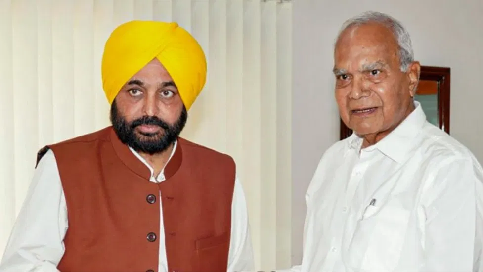ਰਾਜਪਾਲ ‘ਤੇ CM ਮਾਨ ਦਾ ਪਲਟਵਾਰ, ਆਖਿਆ -“ਮੈਂ 3 ਕਰੋੜ ਪੰਜਾਬੀਆਂ ਨੂੰ ਜਵਾਬਦੇਹ, ਤੁਹਾਨੂੰ ਨਹੀਂ’