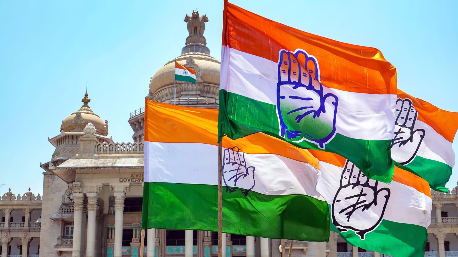 6 ਸਾਲ ਲਈ ਜਲੰਧਰ ''ਚ ਕਾਂਗਰਸ ਦੇ 2 ਸੀਨੀਅਰ ਆਗੂ ਸਸਪੈਂਡ