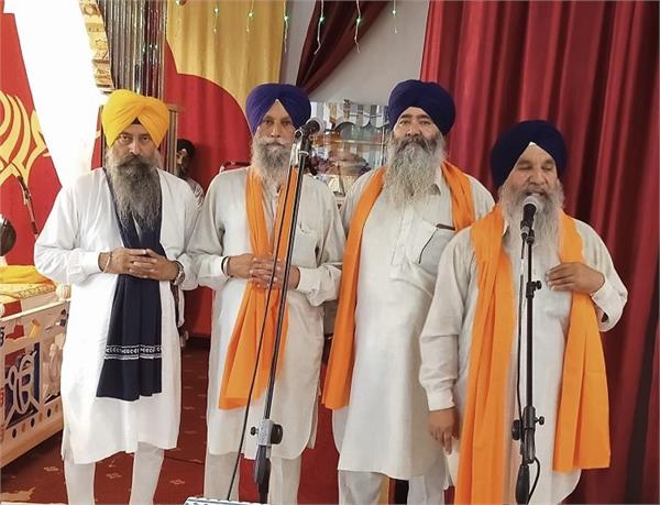 ਇਟਲੀ ''ਚ ਸਿੱਖ ਕੌਮ ਦੀ ਚੜ੍ਹਦੀ ਕਲਾ ਲਈ ਕਰਵਾਏ ਸਮਾਗਮਾਂ ''ਚ ਸੰਗਤਾਂ ਵੱਡੀ ਗਿਣਤੀ ''ਚ ਹੋਈਆਂ ਸ਼ਾਮਿਲ। 