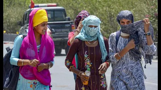 ਪੰਜਾਬ ''ਚ ਰੈੱਡ ਅਲਰਟ,ਗਰਮੀ ਤੋੜੇਗੀ ਸਾਰੇ ਰਿਕਾਰਡ! ਪਾਰਾ 46 ਡਿਗਰੀ ਤੋਂ ਪਾਰ
