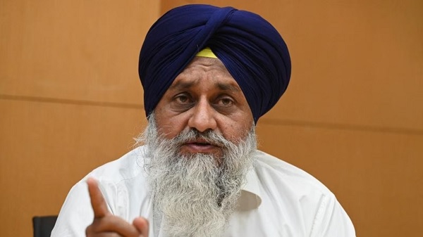 ਵੱਡੀ ਖ਼ਬਰ: ਸੁਖਬੀਰ ਬਾਦਲ ਨੇ ਸ਼੍ਰੋਮਣੀ ਅਕਾਲੀ ਦਲ ਦੀ ਕੋਰ ਕਮੇਟੀ ਕੀਤੀ ਭੰਗ