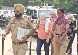 ਅੰਮ੍ਰਿਤਸਰ ਹੋਟਲ ’ਚ ਚੱਲ ਰਿਹਾ ਸੀ ਦੇਹ ਵਪਾਰ ਦਾ ਧੰਦਾ, ਪੁਲਸ ਦੀ ਰੇਡ ਦੇਖ 2 ਥਾਈ ਕੁੜੀਆਂ ਨੇ ਚੌਥੀ ਮੰਜ਼ਿਲ ਤੋਂ ਮਾਰੀ ਛਾਲ