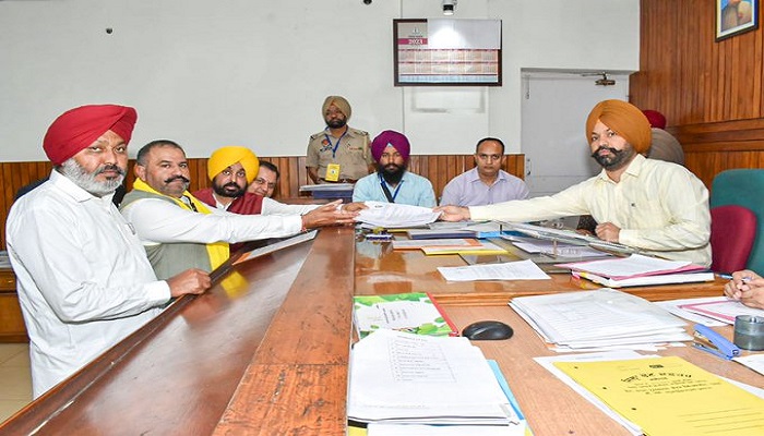 ਜਲੰਧਰ ਜ਼ਿਮਨੀ ਚੋਣ : ‘ਆਪ’ ਉਮੀਦਵਾਰ ਸੁਸ਼ੀਲ ਰਿੰਕੂ ਨੇ ਭਰਿਆ ਨਾਮਜ਼ਦਗੀ ਪੱਤਰ