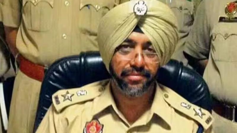 ਅਹਿਮ ਖ਼ਬਰ: ਪੰਜਾਬ ਪੁਲਸ ਦੇ ਬਰਖ਼ਾਸਤ AIG ਰਾਜਜੀਤ ਸਿੰਘ ਨੂੰ ਮੋਹਾਲੀ ਅਦਾਲਤ ਨੇ ਐਲਾਨਿਆ ਭਗੌੜਾ