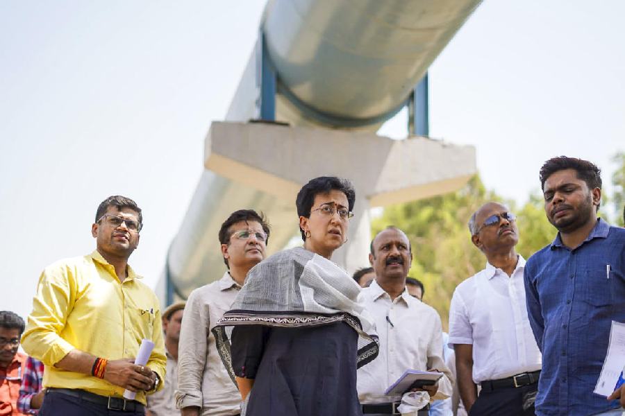 ਕੇਜਰੀਵਾਲ ਨਾਲ ਤਿਹਾੜ ਜੇਲ੍ਹ ''ਚ ਆਤਿਸ਼ੀ ਅਤੇ ਰਾਘਵ ਚੱਢਾ ਨੇ ਕੀਤੀ ਮੁਲਾਕਾਤ