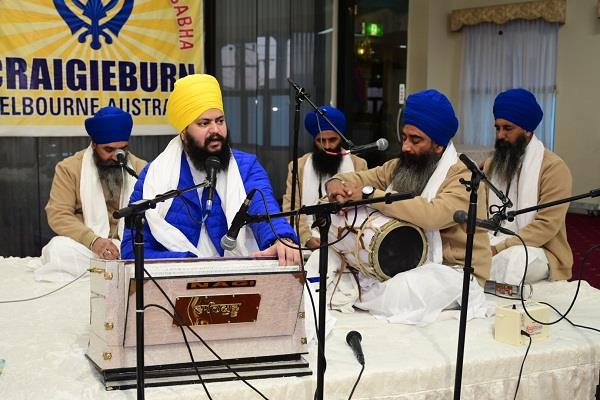ਮੈਲਬੌਰਨ ''ਚ  ਸੰਤ ਬਾਬਾ ਦਲੇਰ ਸਿੰਘ ਖਾਲਸਾ ਖੇੜੀ ਵਾਲਿਆਂ ਨੇ ਦੀਵਾਨ ਸਜਾਏ। 