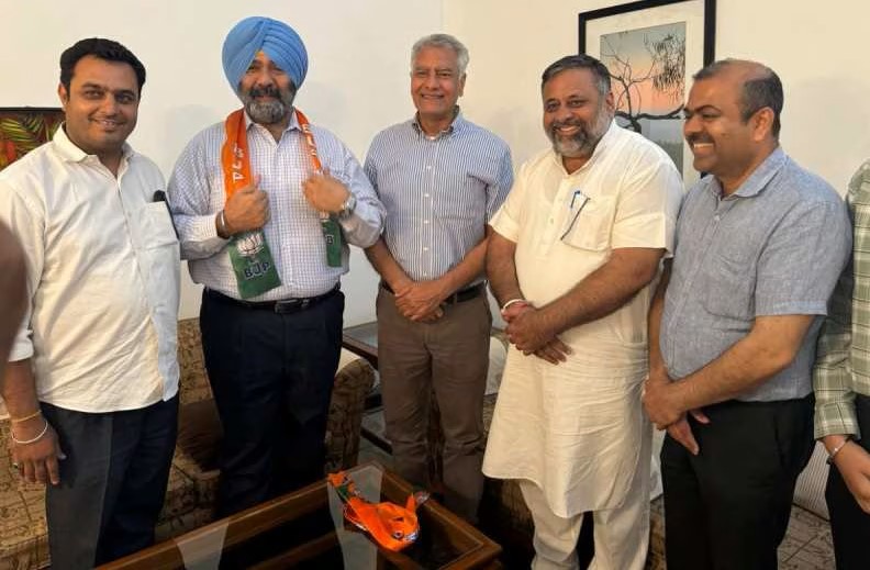 ਅਸਤੀਫ਼ਾ ਦੇਣ ਤੋਂ ਬਾਅਦ ਸ਼੍ਰੋਮਣੀ ਅਕਾਲੀ ਦਲ ਦੇ ਇਸ ਸੀਨੀਅਰ ਆਗੂ ਨੇ ਫੜਿਆ ਭਾਜਪਾ ਦਾ ਪੱਲਾ