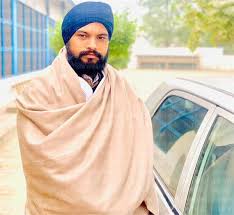 ਕਰੰਟ ਲੱਗਣ ਕਾਰਣ ਗ੍ਰੰਥੀ ਸਿੰਘ ਦੀ ਸ਼ੱਕੀ ਹਾਲਾਤ ''ਚ ਮੌਤ, ਮੂੰਹ ''ਚ ਟੁੱਟੀ ਮਿਲੀ ਬਿਜਲੀ ਦੀ ਤਾਰ