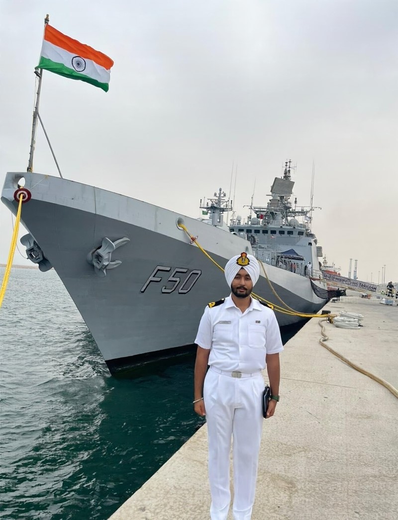 ਸੜਕ ਹਾਦਸੇ ’ਚ ਟਾਂਡਾ ਦੇ ਲੈਫਟੀਨੈਂਟ ਅਰੁਣਵੀਰ ਸਿੰਘ ਦੀ ਮੌਤ, ਸਰਕਾਰੀ ਸਨਮਾਨਾਂ ਨਾਲ ਹੋਇਆ ਸਸਕਾਰ