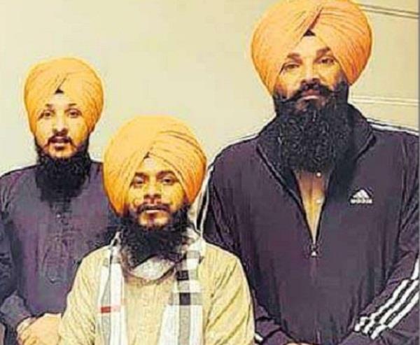 ਫ਼ਰਾਰ ਹੋਏ ''ਕੈਨੇਡਾ'' ਪਹੁੰਚੇ ਢਾਡੀ ਜਥੇ ਦੇ 3 ਸਾਥੀ। 