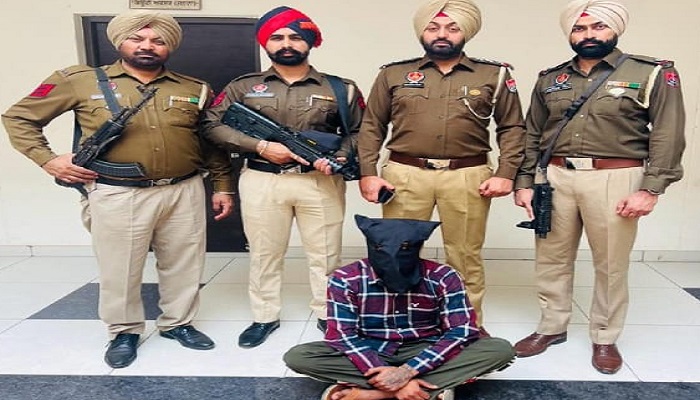 ਮੁਹਾਲੀ ਪੁਲਿਸ ਦੇ ਹੱਥੇ ਚੜਿਆ ਗੋਲਡੀ ਬਰਾੜ ਦਾ ਸੰਚਾਲਕ ਗੁਰਪਾਲ ਸਿੰਘ,ਹਥਿਆਰਾਂ ਤੇ ਜ਼ਿੰਦਾ ਕਾਰਤੂਸਾਂ ਸਣੇ ਗ੍ਰਿਫਤਾਰ